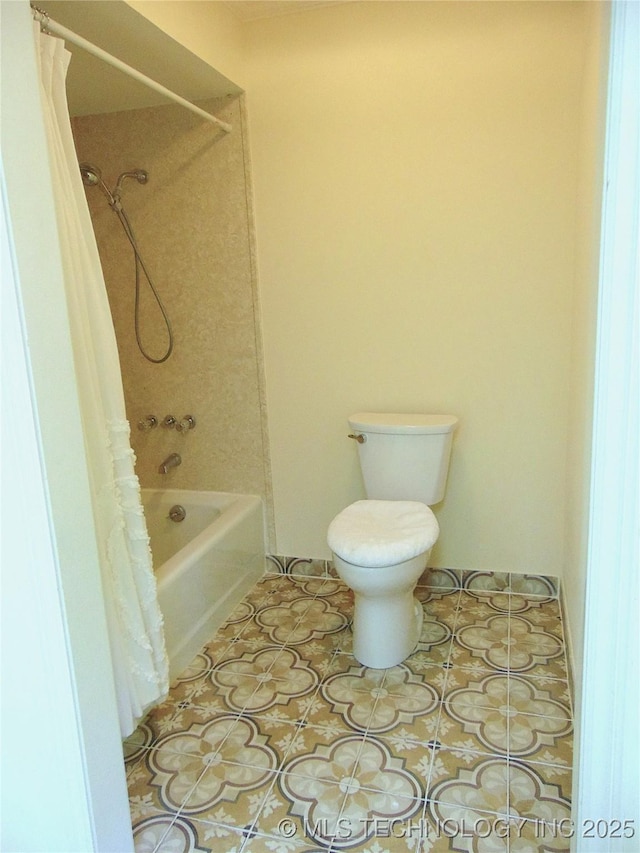 2619 E 47th St, Tulsa, OK 74105 - full bath with toilet, shower / bathtub combination with curtain, and tile patterned flooring