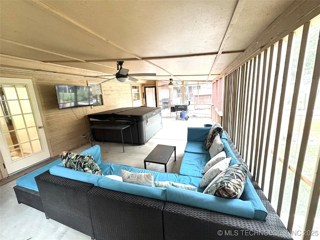 421224 E 1165th Rd, Eufaula, OK 74432 - sunroom with a hot tub, an outdoor living space, and ceiling fan