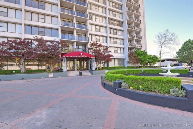 410 W 7th St Unit 1029, Tulsa, OK 74119 - view of apartment building / complex