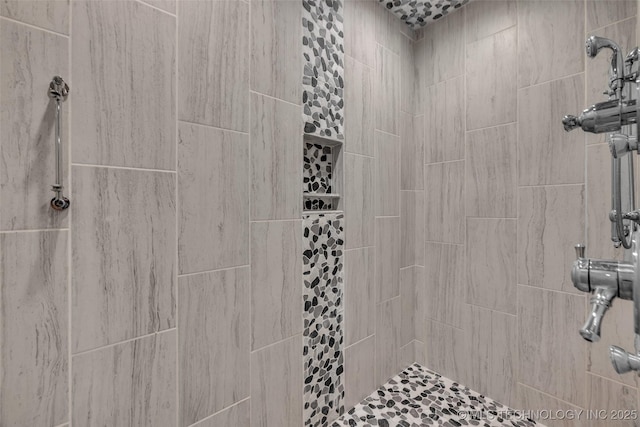 3805 S Tamarack Ave, Broken Arrow, OK 74011 - bathroom with a tile shower