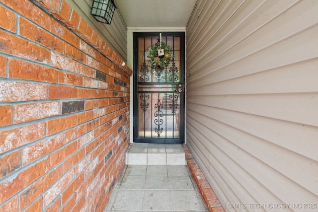 3504 S Rolling Oaks Dr, Tulsa, OK 74107 - doorway to property
