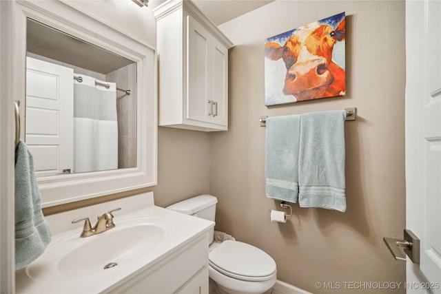 10350 E 122nd St S, Bixby, OK 74008 - bathroom featuring toilet, vanity, and a shower with curtain