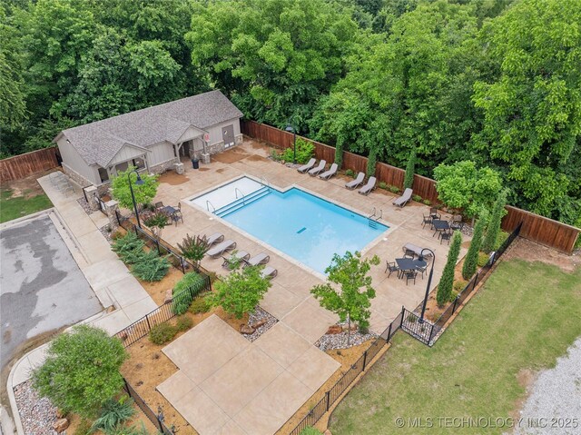 10350 E 122nd St S, Bixby, OK 74008 - view of swimming pool with a patio area