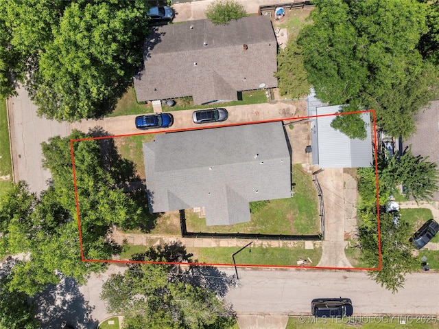 700 D St NW, Ardmore, OK 73401 - aerial view of property and surrounding area with property boundaries highlighted