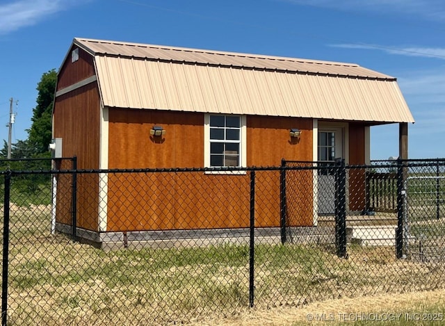 7400 E Prairie View Rd E, Kenefic, OK 74748 - view of front of property featuring metal roof and a gambrel roof