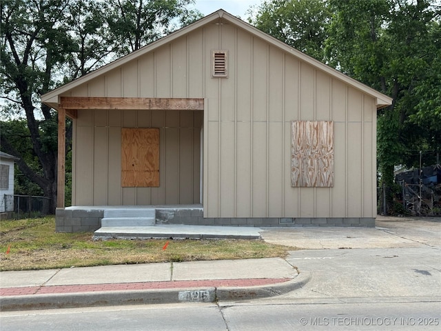 4216 S 25th W Ave, Tulsa, OK 74107 - view of front of property
