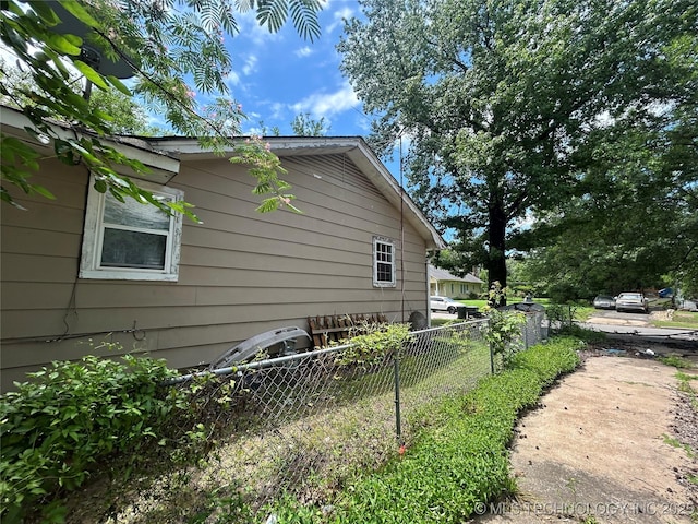 1224 N F St, Muskogee, OK 74403 - view of side of home