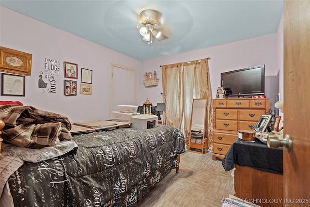6721 Swayback, Sulphur, OK 73086 - bedroom featuring a ceiling fan