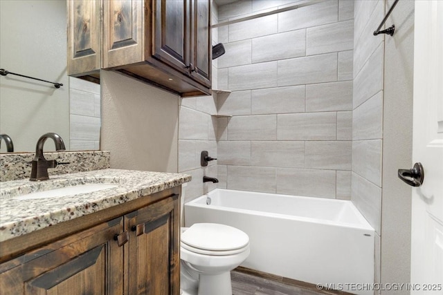 97 Paytons Pl, Durant, OK 74701 - bathroom featuring vanity, toilet, wood finished floors, and shower / tub combination