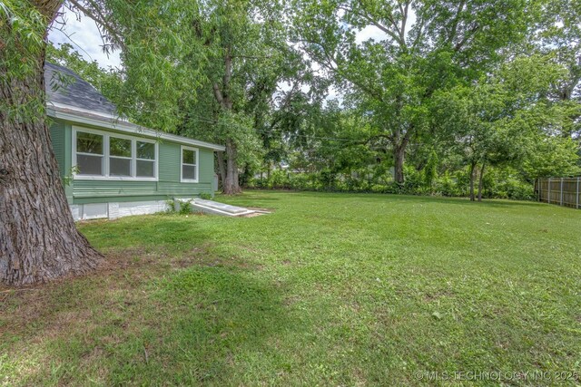 637 S Mounds St, Sapulpa, OK 74066 - view of green lawn