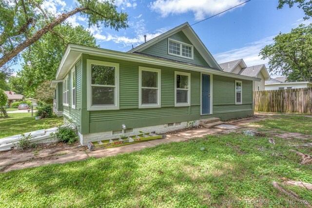637 S Mounds St, Sapulpa, OK 74066 - view of front of property featuring entry steps