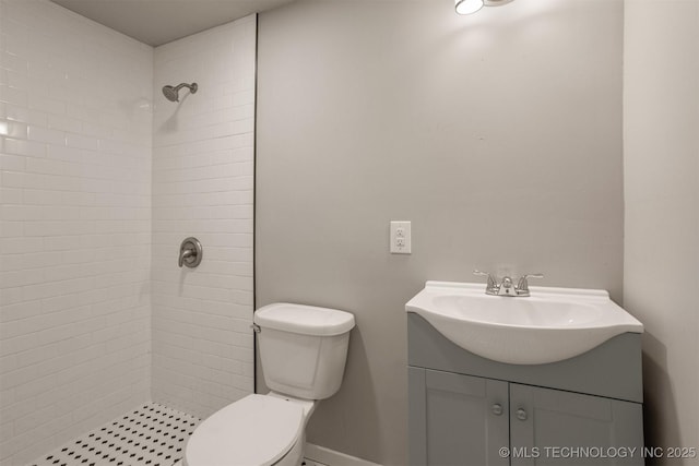637 S Mounds St, Sapulpa, OK 74066 - full bath featuring toilet, a tile shower, and vanity