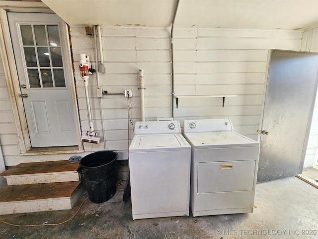 1306 E Shawnee St, Tahlequah, OK 74464 - laundry room with separate washer and dryer
