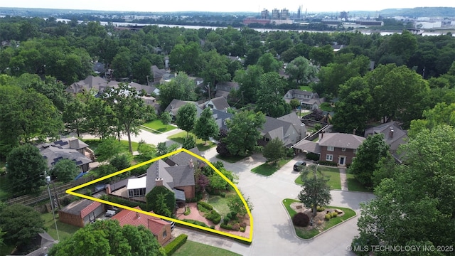 302 E 29th St, Tulsa, OK 74114 - aerial view of residential area with property boundaries highlighted