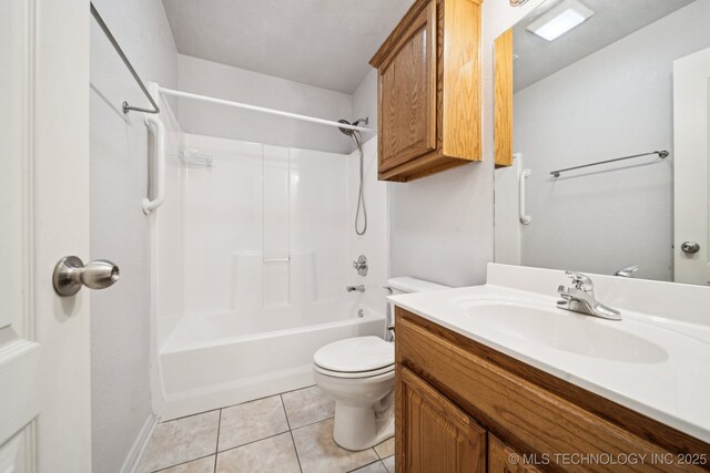 109 W 133rd Pl, Skiatook, OK 74070 - full bath featuring toilet, vanity, tile patterned floors, and shower / bath combination