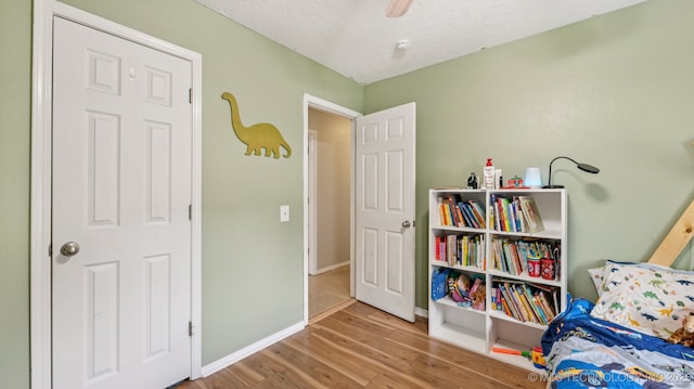 4964 SE Brookline Dr, Bartlesville, OK 74006 - living area with wood finished floors and baseboards