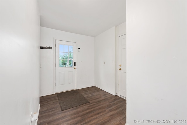 3508 Kimberlea, Muskogee, OK 74403 - foyer entrance featuring wood finished floors