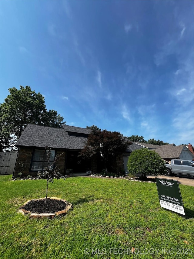 3501 W Richmond St, Broken Arrow, OK 74012 - view of front of house with roof with shingles