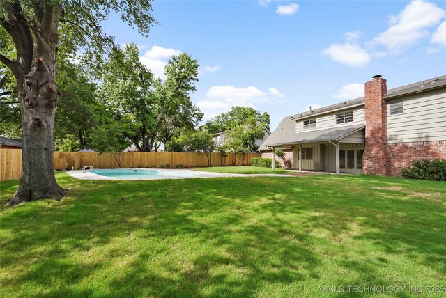 6722 S 72nd E Ave, Tulsa, OK 74133 - view of yard featuring a patio