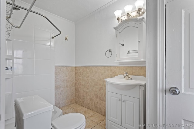 1822 Abner Rd, Overbrook, OK 73453 - bathroom featuring toilet, crown molding, a shower, vanity, and tile walls