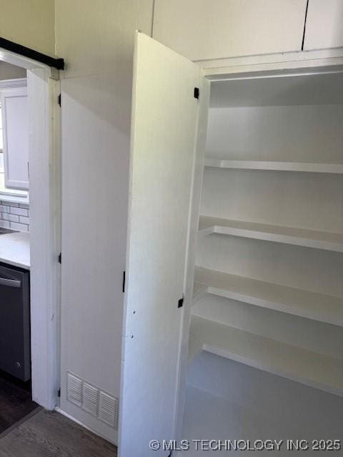 904 W Tishomingo, Madill, OK 73446 - view of closet
