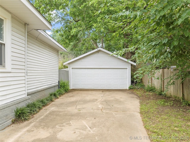 328 I St SW, Ardmore, OK 73401 - view of detached garage