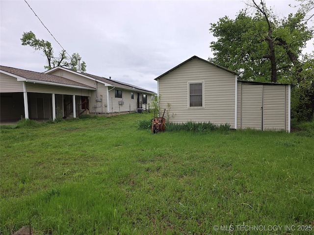 14202 E 492nd Rd, Claremore, OK 74019 - view of grassy yard