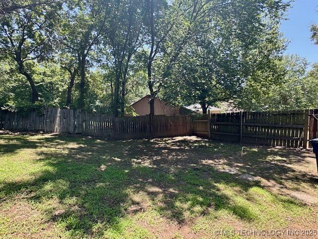 1822 N Xenophon Ave, Tulsa, OK 74127 - view of fenced backyard
