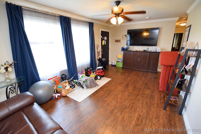 21887 Coffee Hollow Rd, Tahlequah, OK 74464 - living room featuring dark wood finished floors, crown molding, and a ceiling fan