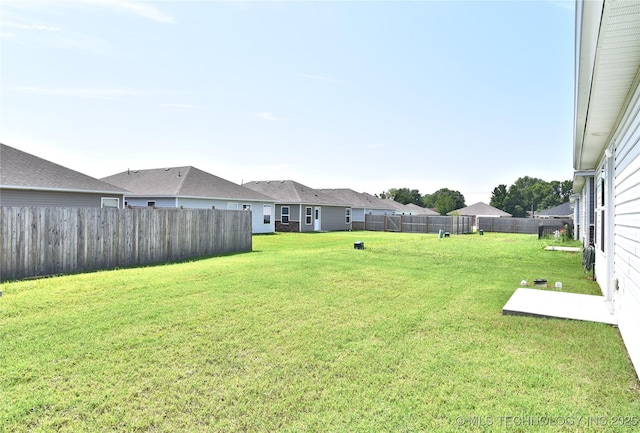 606 Georgia Pl, Muskogee, OK 74403 - fenced backyard featuring a residential view