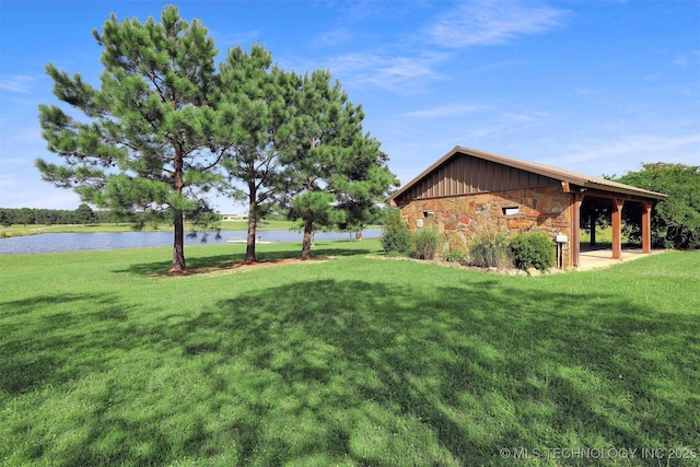 421403 E 1920th Rd, Antlers, OK 74523 - view of green lawn with a water view