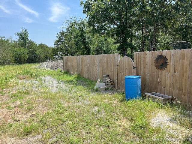 183006 N 4170th Rd, Moyers, OK 74557 - view of yard with a gate