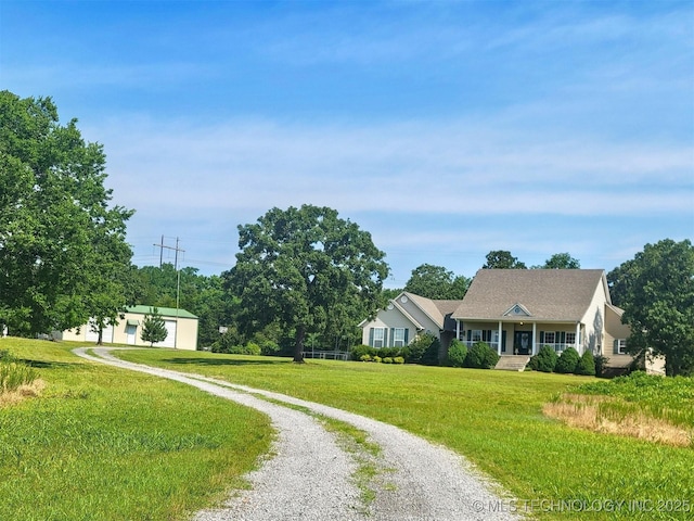 17978 W Stone Chapel Rd, Tahlequah, OK 74464 - view of front of house featuring gravel driveway and a front lawn