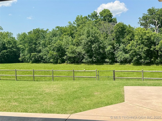 3302 Callaway Dr, Claremore, OK 74019 - view of yard with a patio area