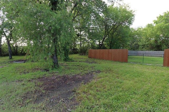 304 NW 5th St, Wagoner, OK 74467 - photo 29