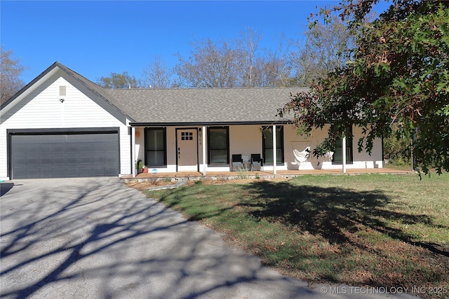 304 NW 5th St, Wagoner, OK 74467 - photo 1