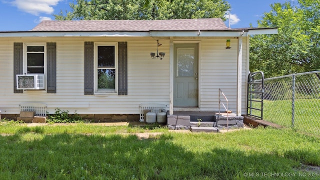 525 S 3rd Ave, Hallett, OK 74034 - bungalow featuring a shingled roof and a porch