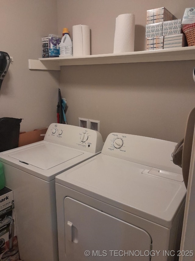 14652 S 276th E Ave, Coweta, OK 74429 - laundry room with washer and clothes dryer