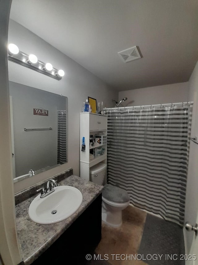 14652 S 276th E Ave, Coweta, OK 74429 - full bathroom featuring vanity and a shower with curtain
