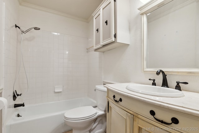 8202 S Ash Pl, Broken Arrow, OK 74011 - bathroom featuring vanity, bathing tub / shower combination, and crown molding