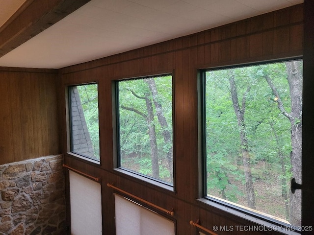 1296 Robin Hood Rd, Eufaula, OK 74432 - detailed view of wood walls