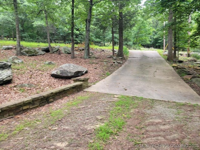 1296 Robin Hood Rd, Eufaula, OK 74432 - view of yard with a wooded view