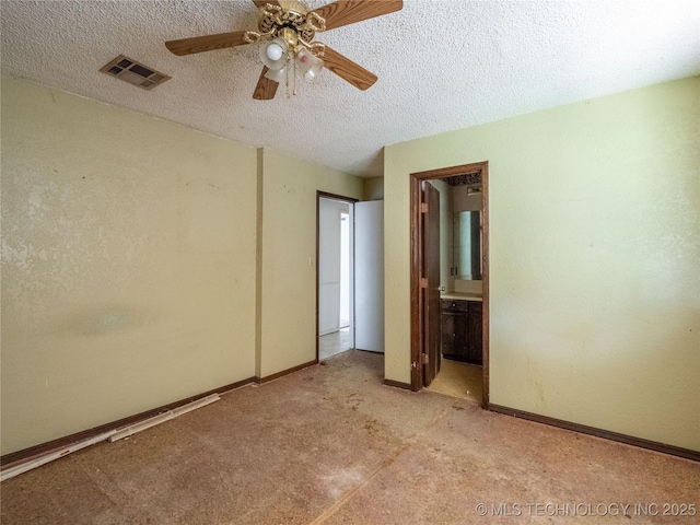 1015 Diehl Ln, Hartshorne, OK 74547 - spare room featuring a textured ceiling, a ceiling fan, and light carpet