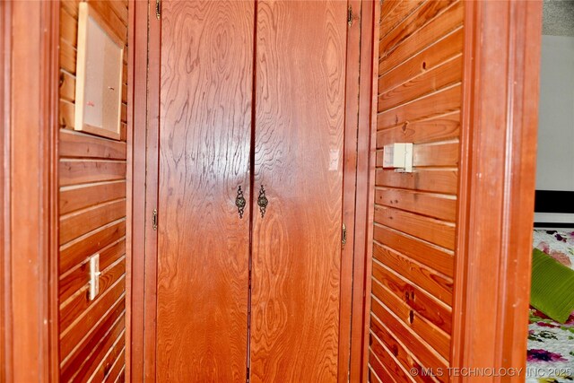 1409 N 5th St, Henryetta, OK 74437