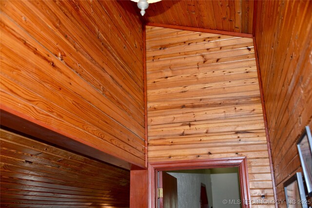 1409 N 5th St, Henryetta, OK 74437