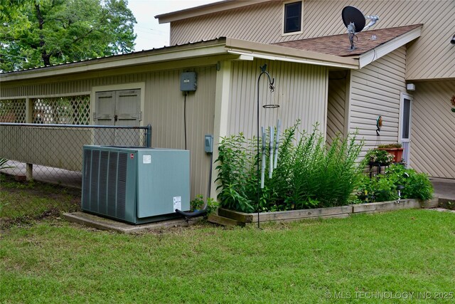 1409 N 5th St, Henryetta, OK 74437
