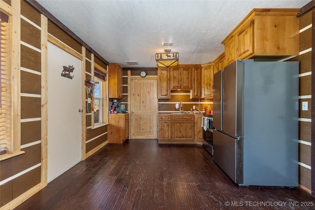 46367 County Road 553, Colcord, OK 74338 - kitchen featuring stainless steel appliances, dark wood-style floors, and open shelves
