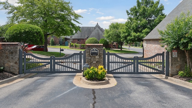 7721 E 101st Pl, Tulsa, OK 74133 - view of gate
