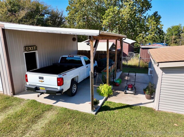 419124 E 1144th Rd, Checotah, OK 74426 - view of parking featuring a carport
