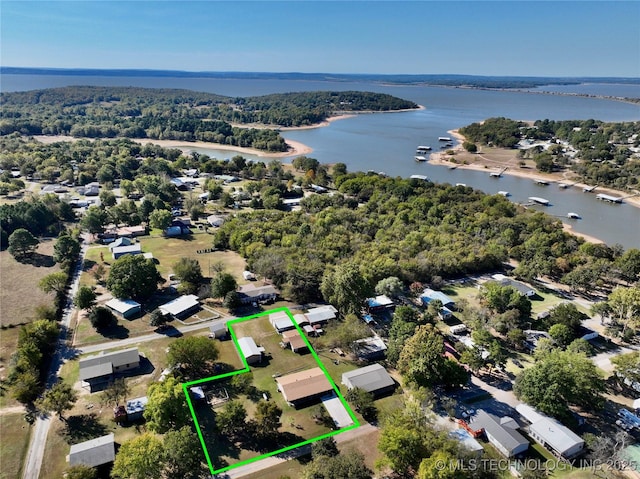 419124 E 1144th Rd, Checotah, OK 74426 - aerial view of property and surrounding area featuring a large body of water and property boundaries highlighted